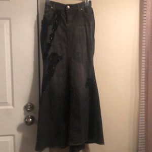 Women’s skirt